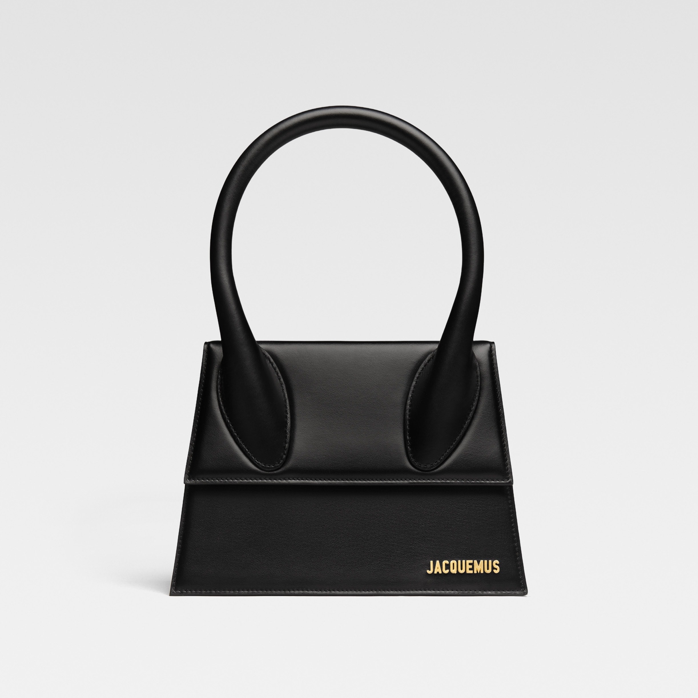 THE LARGE CHIQUITO, SMOOTH LEATHER – BLACK