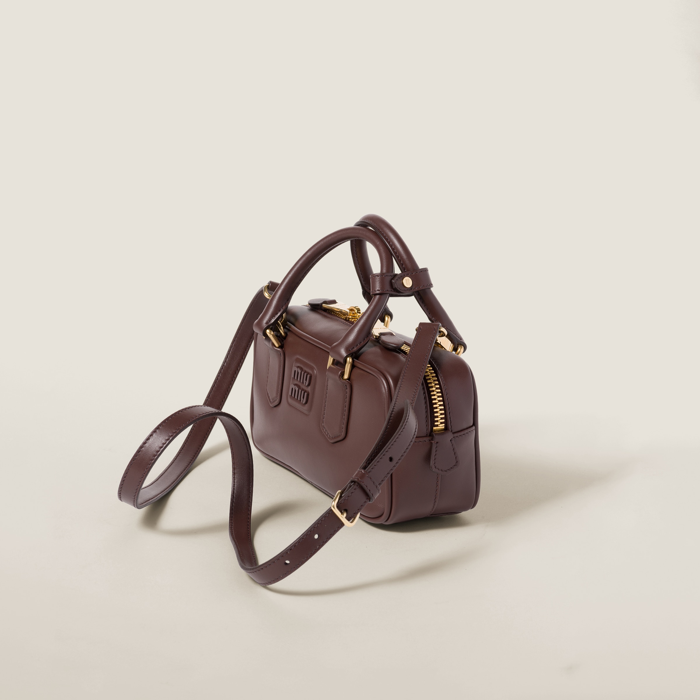SMOOTH LEATHER HANDBAG, CALFSKIN – BRIARWOOD
