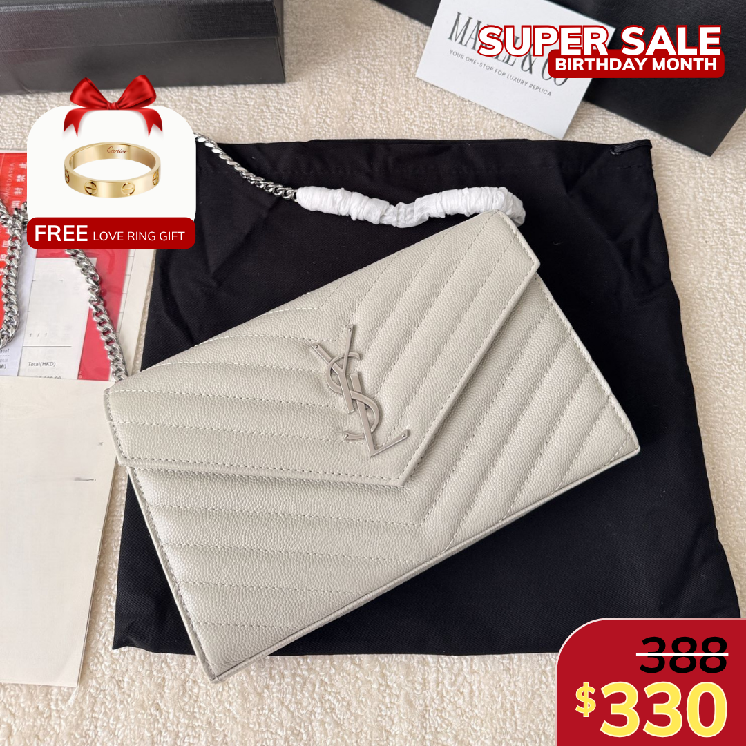 CLASSIC CASSANDRE CHAIN WALLET, GRAIN DE POUDRE LEATHER – WHITE ( SILVER )