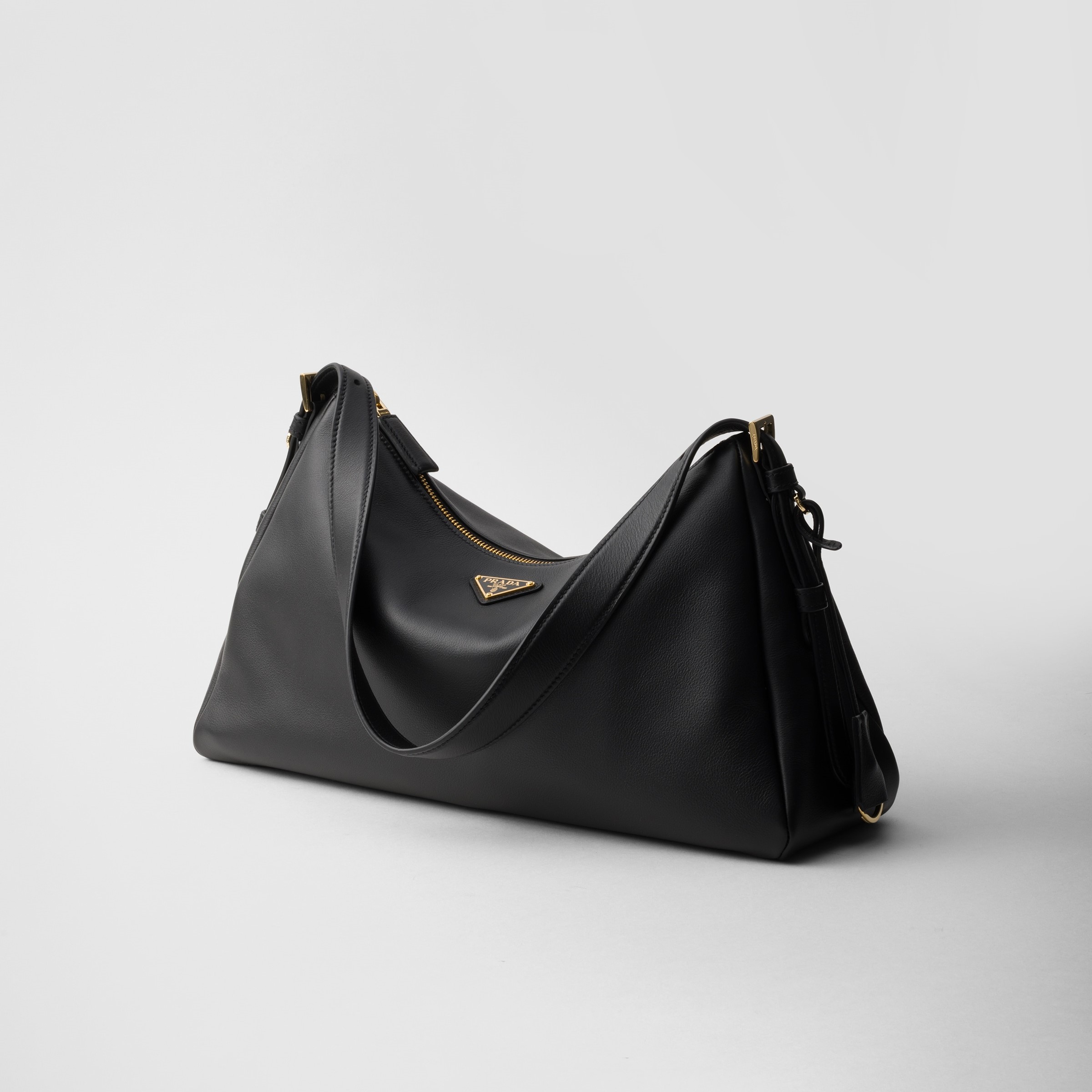 LARGE LEATHER SHOULDER BAG, CALFSKIN – BLACK