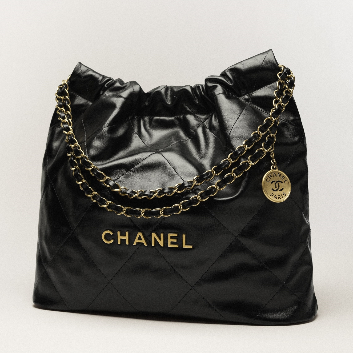 22 HANDBAG, SHINY CALFSKIN – BLACK