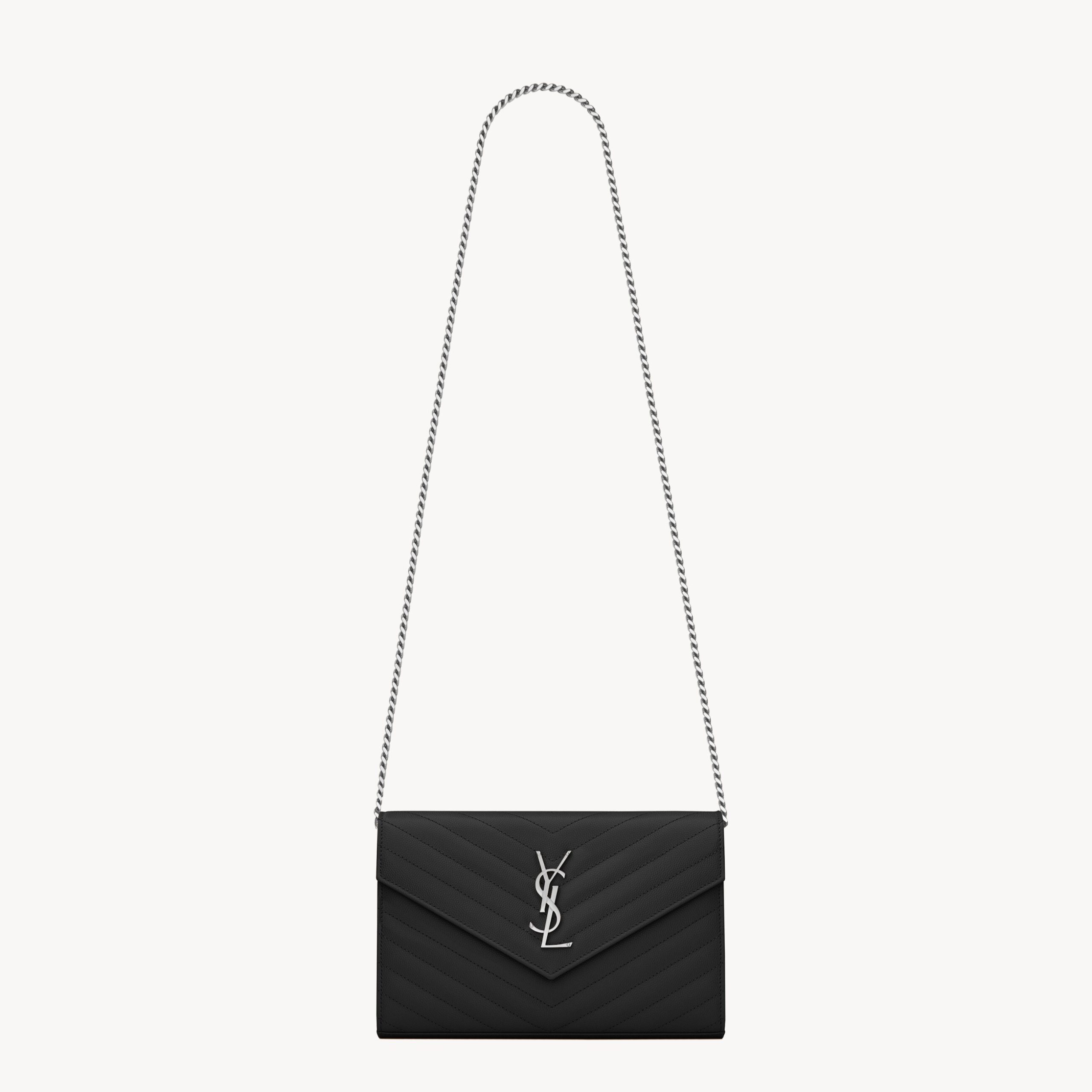 CLASSIC CASSANDRE CHAIN WALLET, GRAIN DE POUDRE LEATHER – BLACK / SILVER